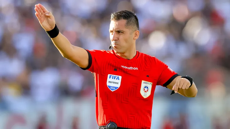 El árbitro mundialista Cristián Garay respondió a la polémica