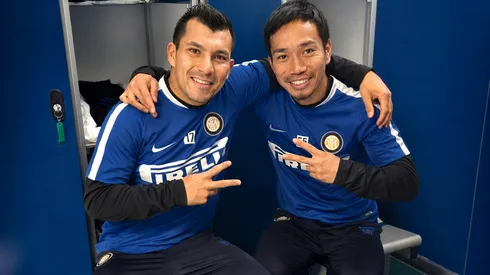 Gary Medel junto a Yuto Nagatomo en el Inter.
