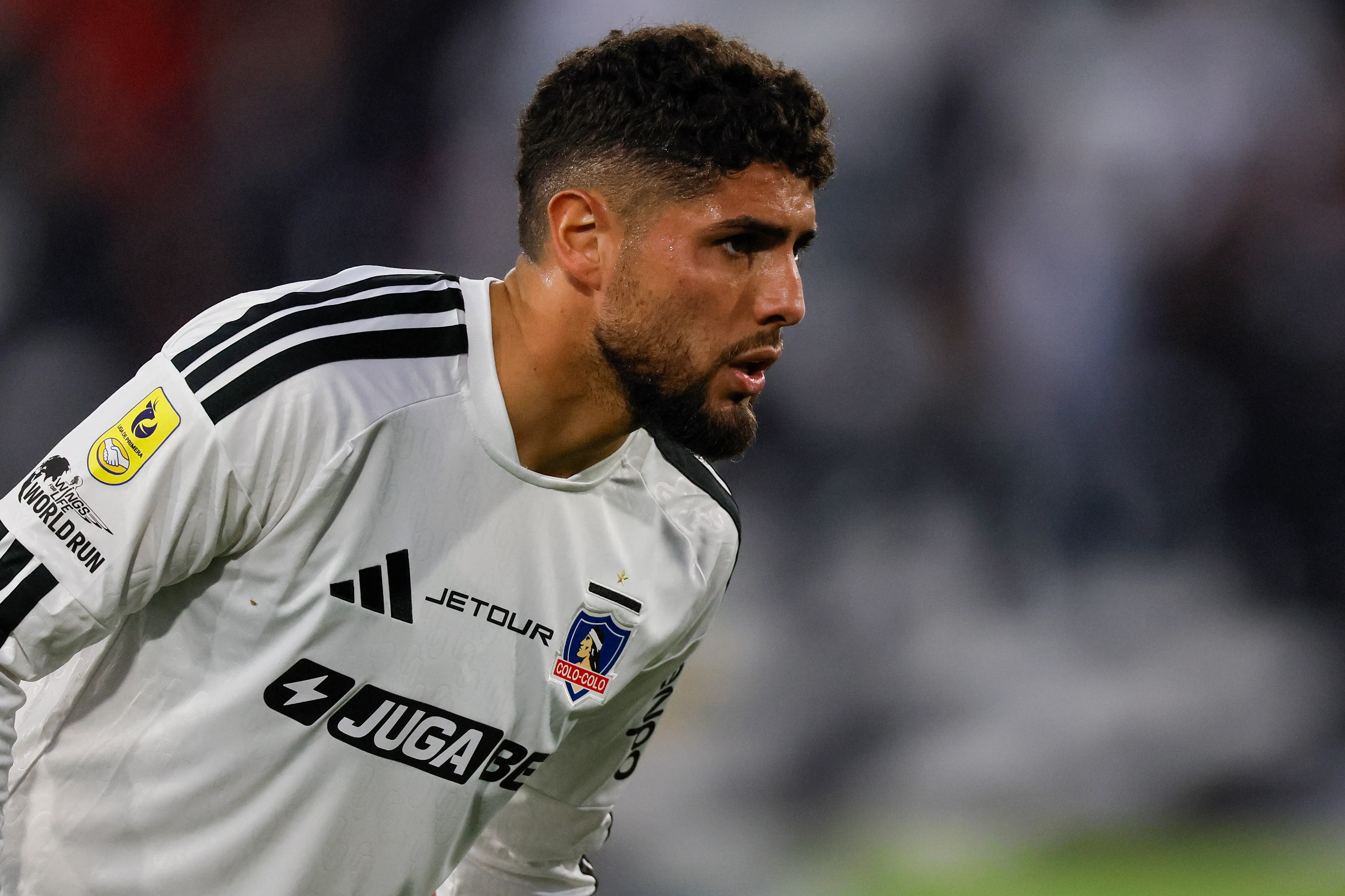 Maximiliano Romero no pudo entrenar y enciende alarmas en Colo Colo. Foto: Photosport.