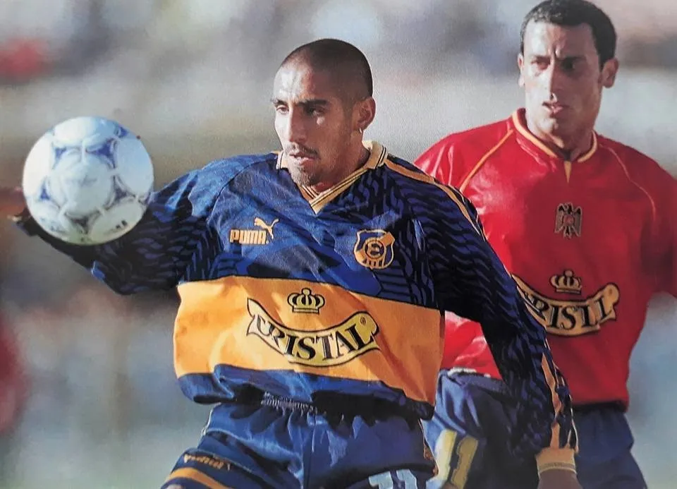Pereyrajugando en Everton. Ahí fue campeón de la Primera B 2003. Imagen: Archivo