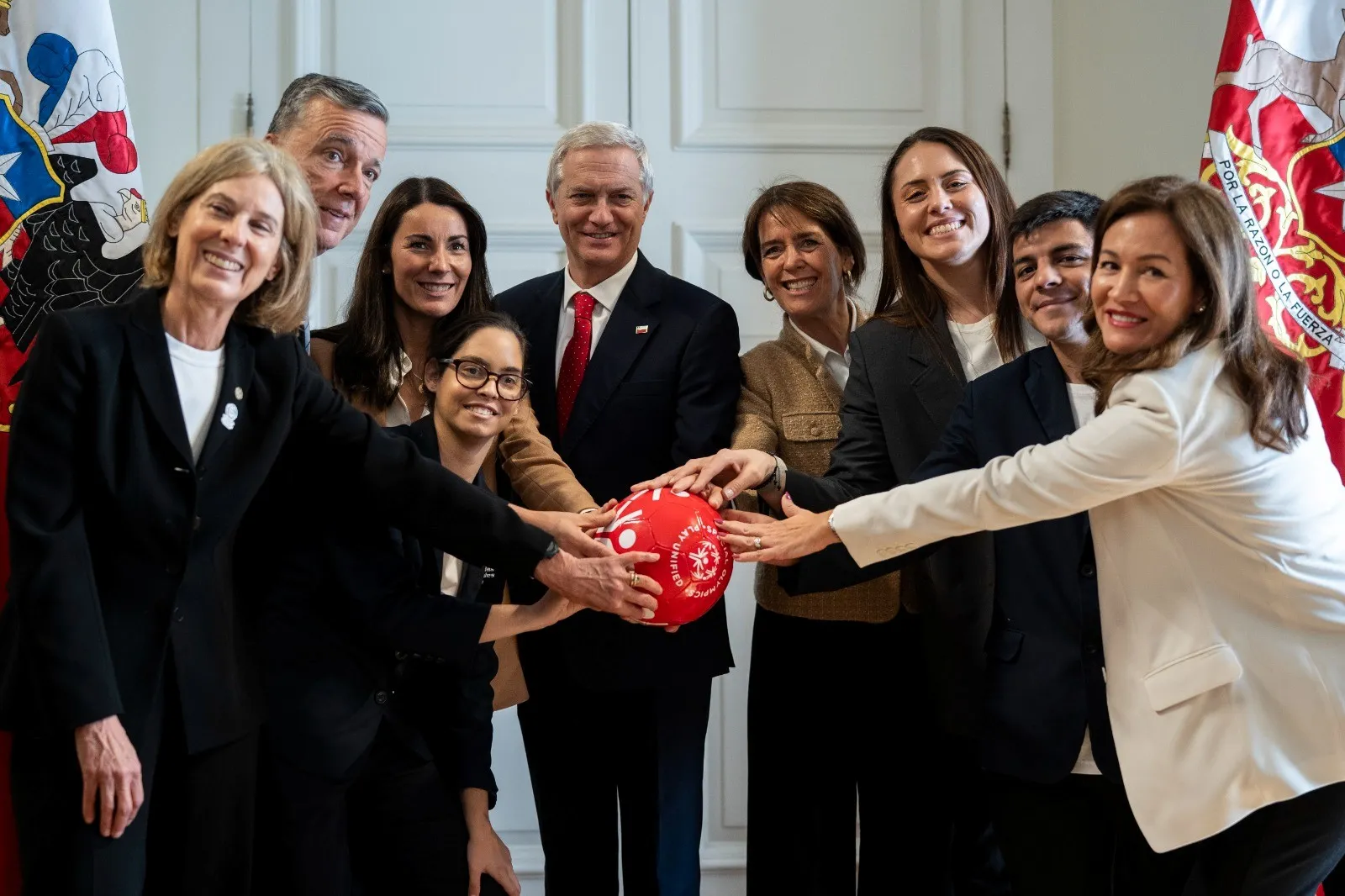 Kast y Duco está comprometidos por las Olimpiadas Especiales