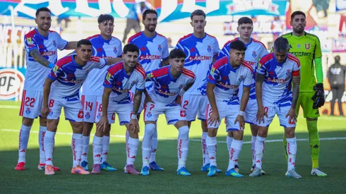 La formación de la U tiene tres cambios en relación al duelo con La Calera.