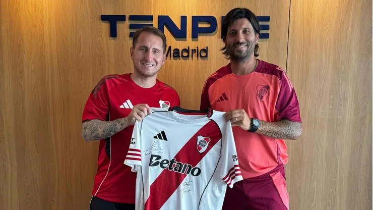 Bottinelli junto a Alejandro "Chori" Domínguez, ex jugador millonario.