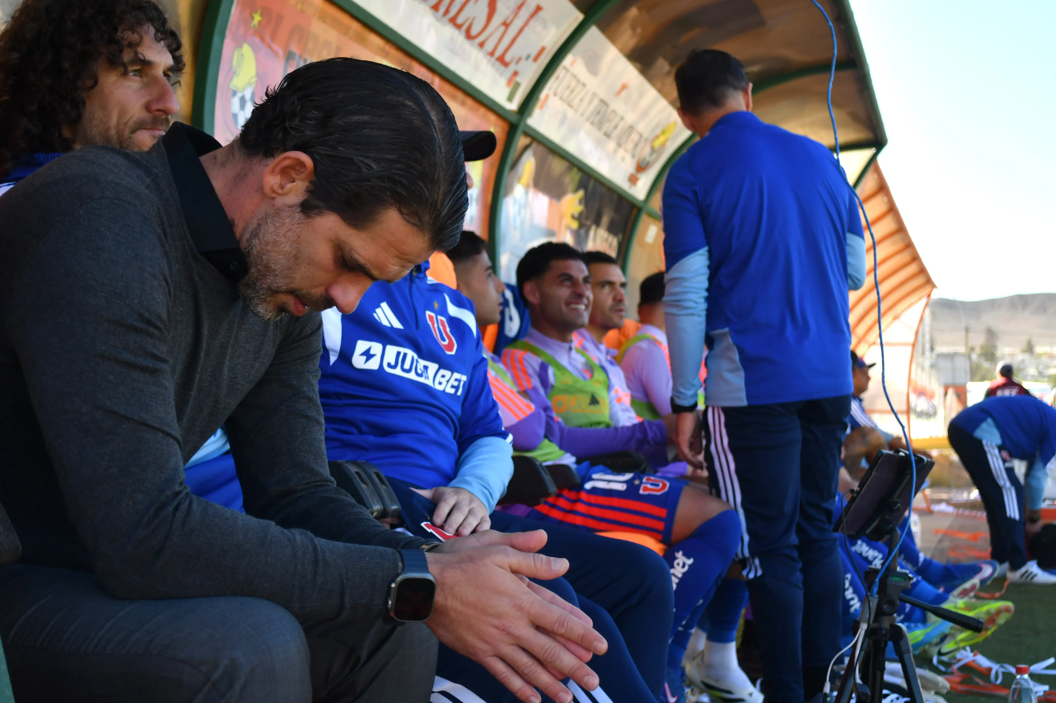 Fernando Gago sufrió otra derrota en la U. Foto: Alejandro Pizarro Ubilla/Photosport
