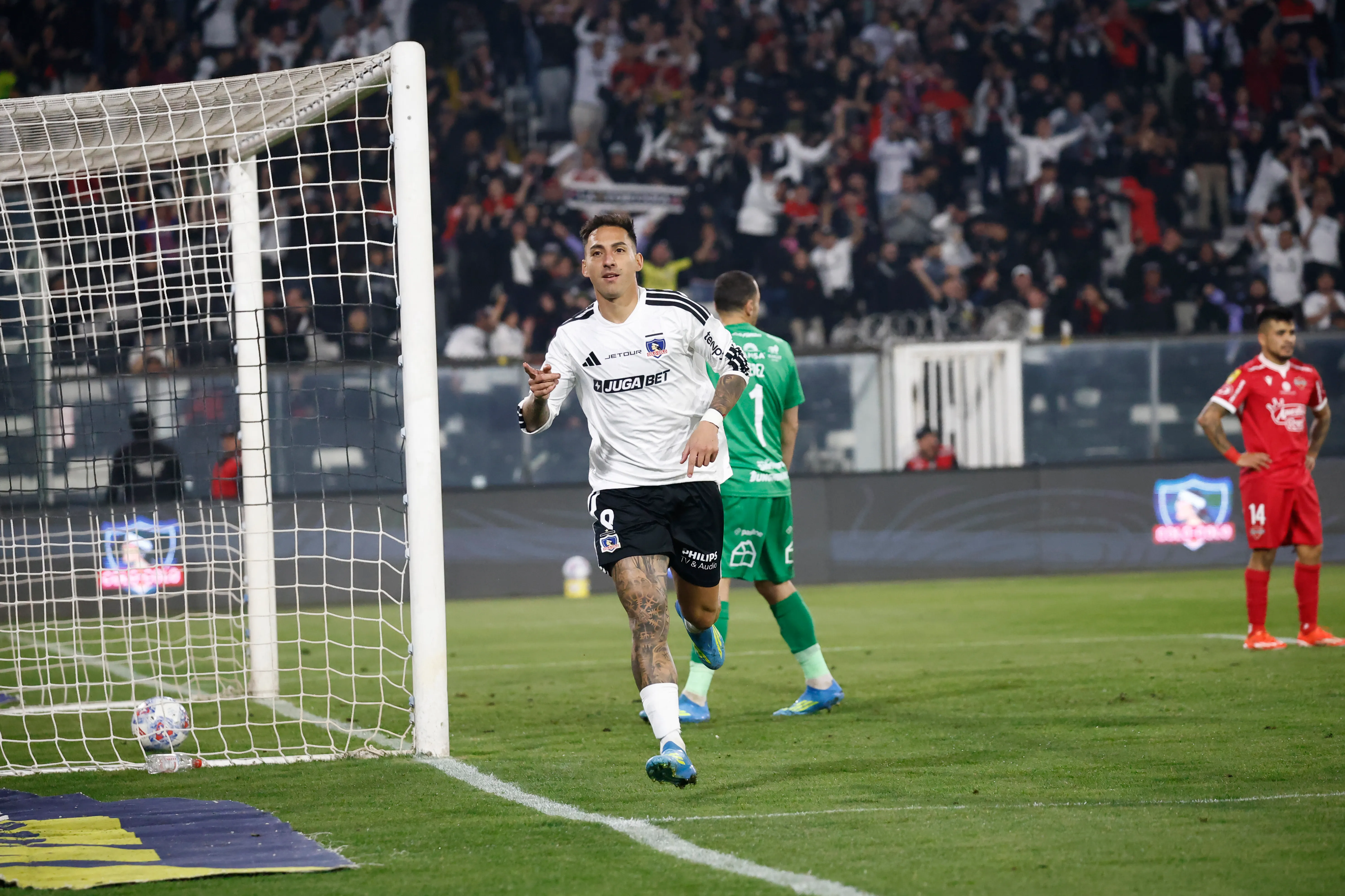 Javier Correa asumió que se agarró con los hinchas de Colo Colo sin razón alguna. Foto: Photosport.