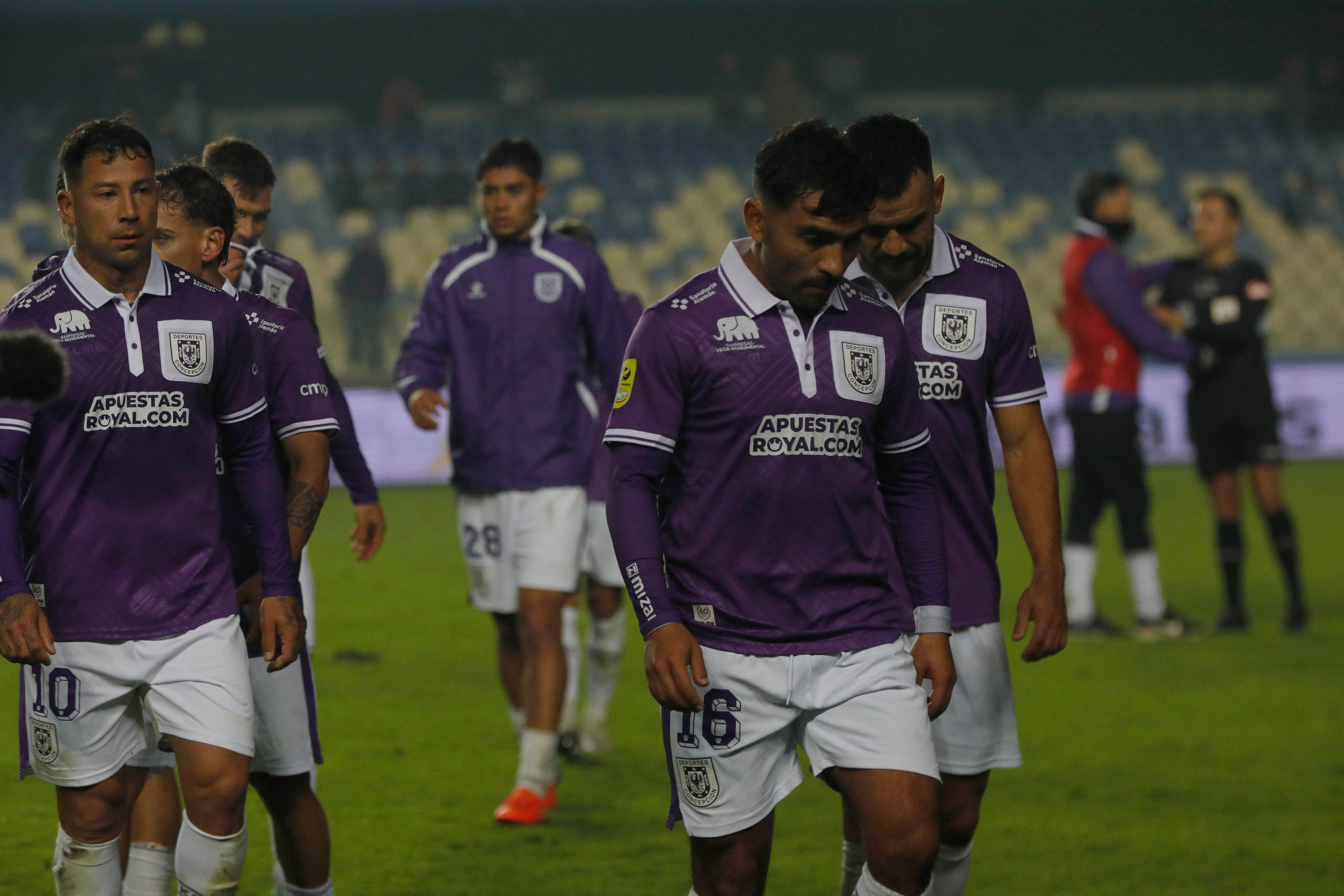 Otra vez el León de Collao sufrió una dura derrota de local. (Marco Vázquez/Photosport.Football).