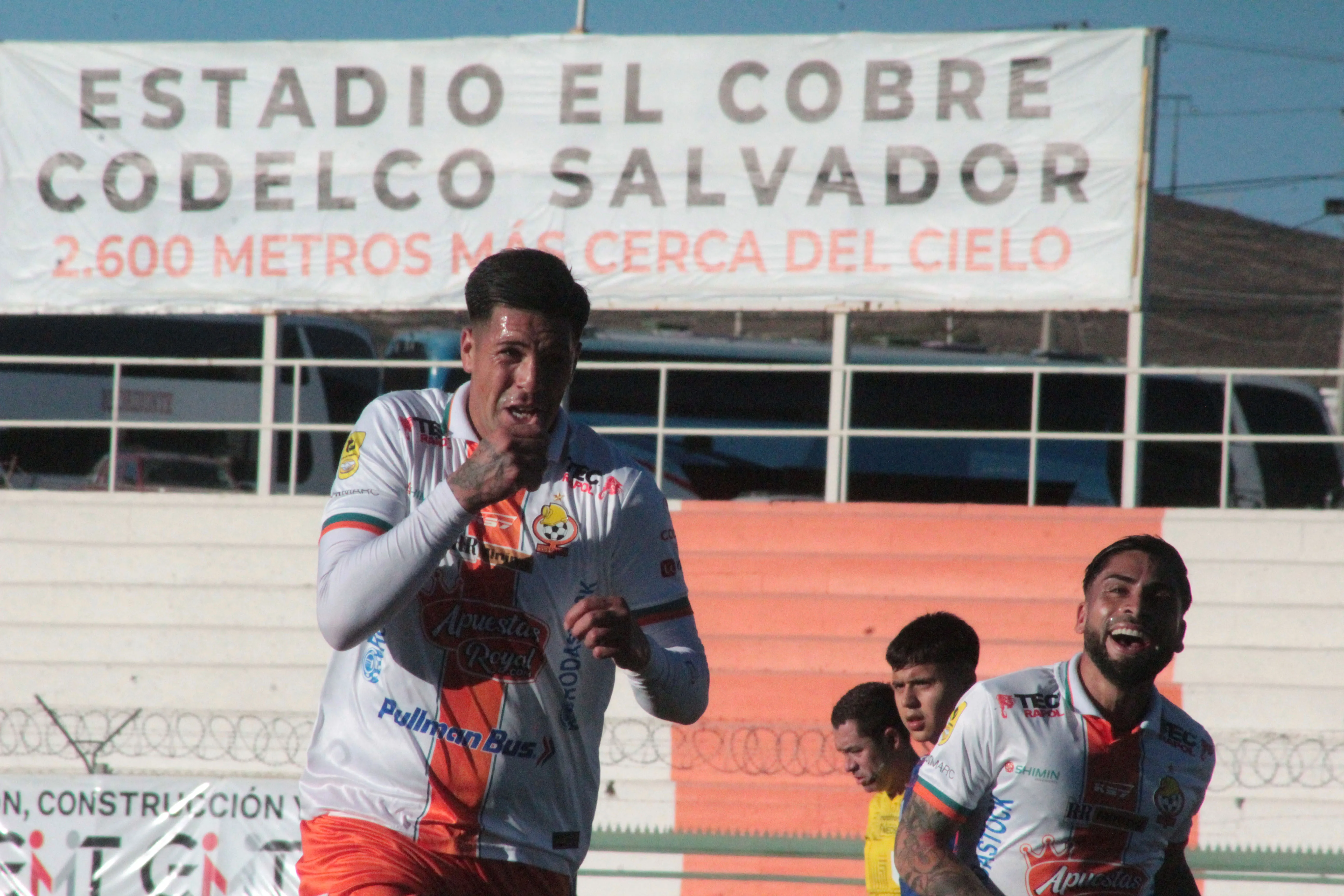 Steffan Pino y su golazo de tiro libre a la U.