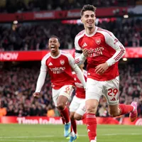 Tabla: Arsenal vence a Burnley y está a un triunfo de ganar la Premier