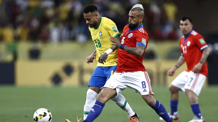 Vidal festejó la nominación de Neymar