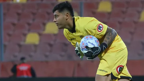 Julio Fierro es titular en Unión Española.
