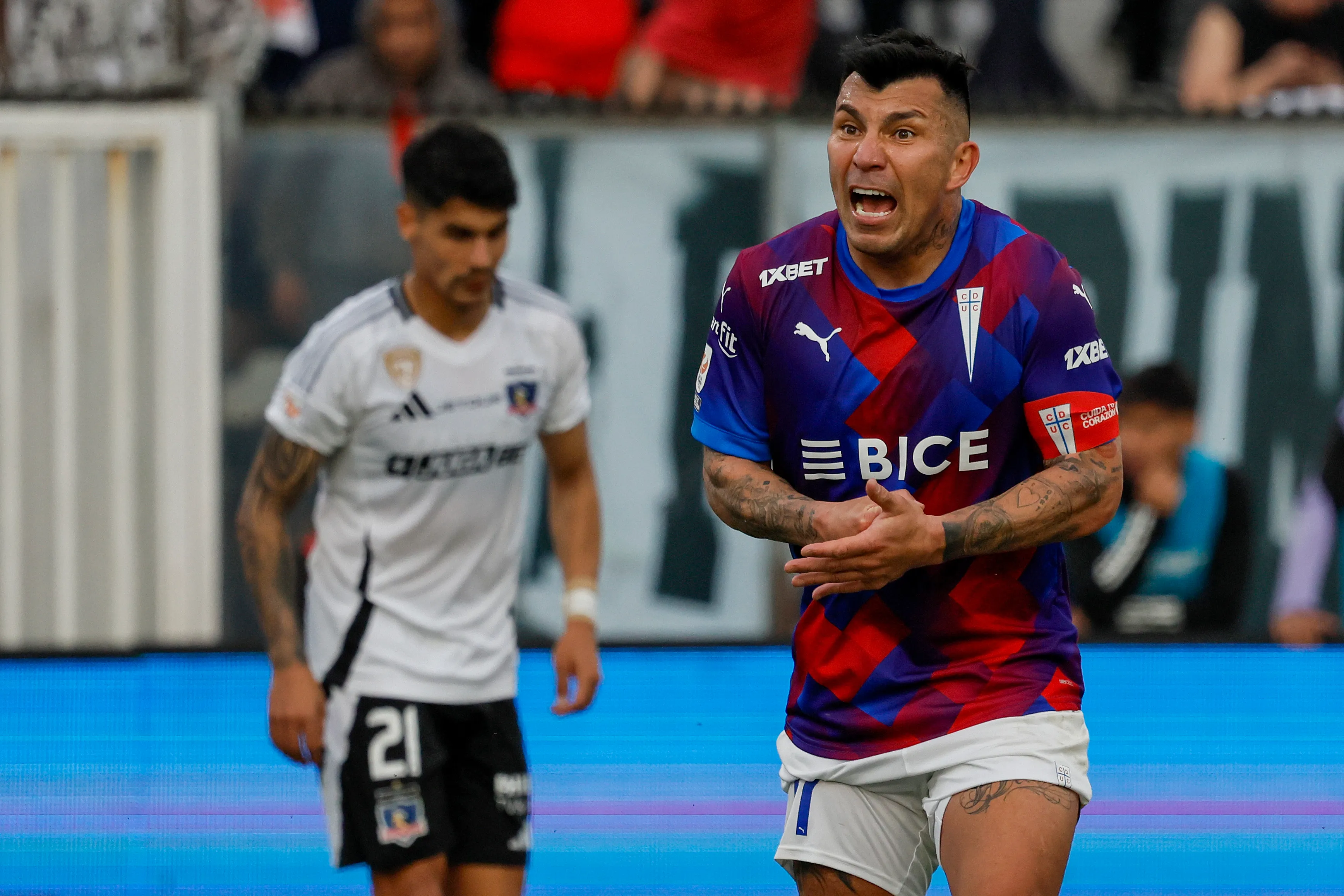 Universidad Católica recibirá a Colo Colo en el Claro Arena