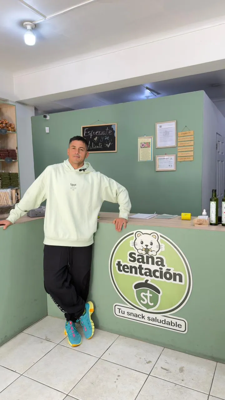 Nery Veloso tiene una pyme de snacks saludables