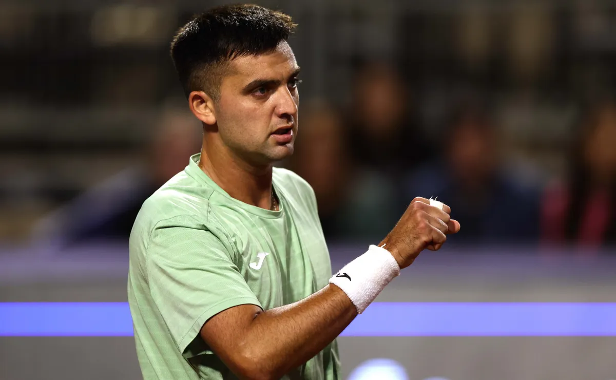 Tomás Barrios vence a Mayot en Roland Garros Tomás Barrios vence a Mayot en Roland Garros