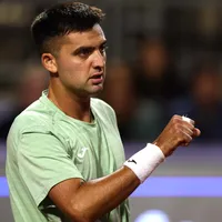 Barrios le gana a Mayot y a los pesados franceses para avanzar en Roland Garros