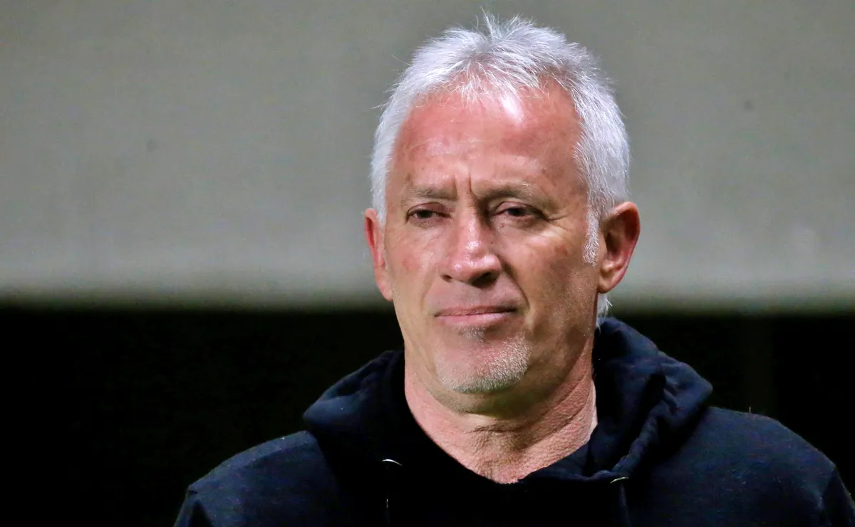 Rangers de Talca nombra a Ivo Basay como tercer DT del 2026
