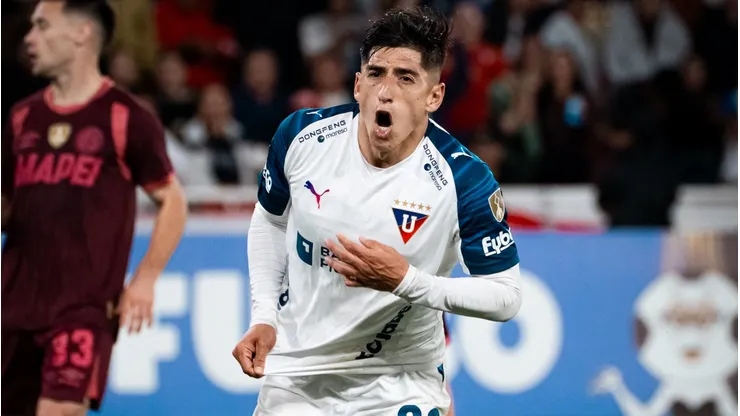 Fernando Cornejo se matriculó con un golazo en la Copa Libertadores.