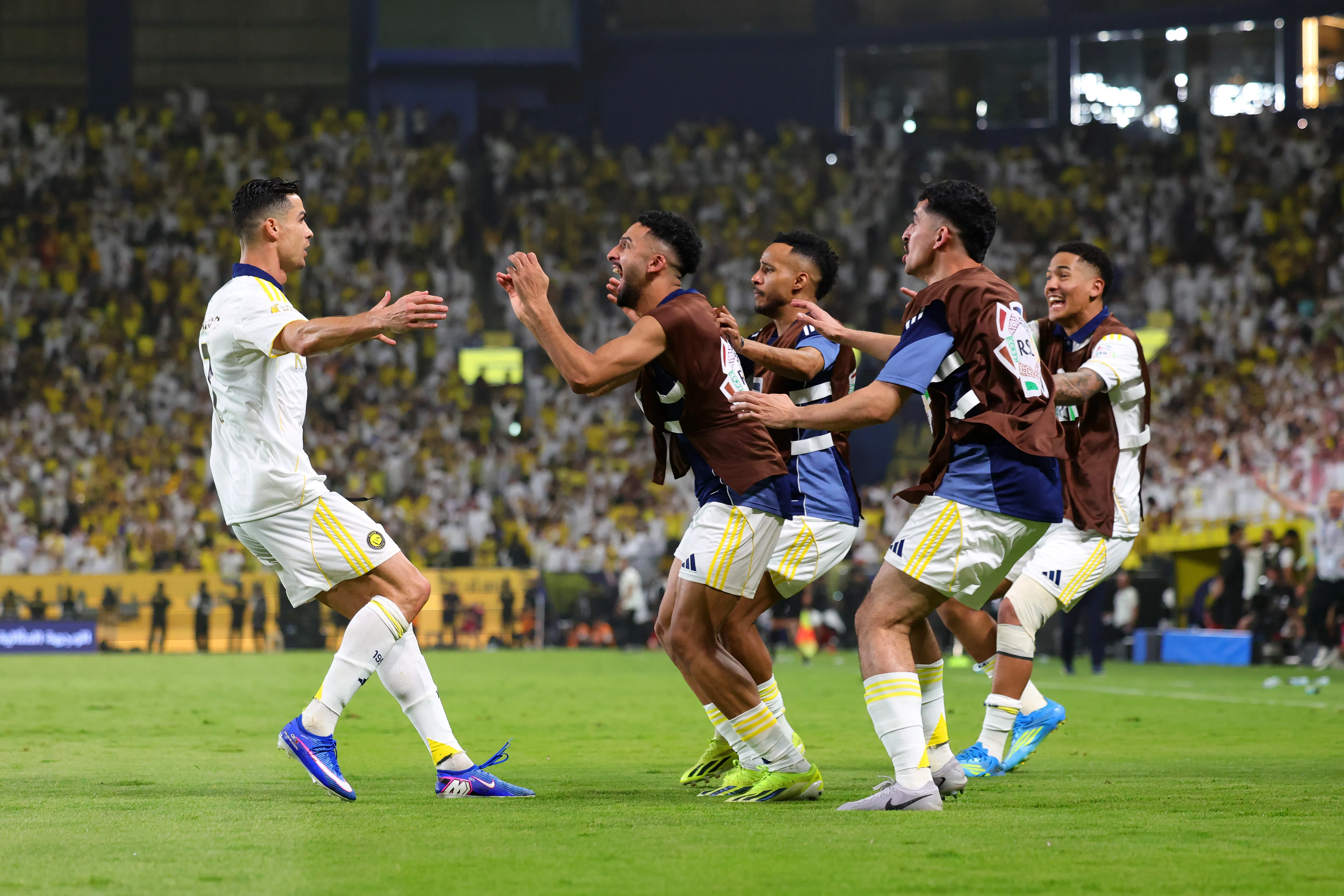 Cristiano Ronaldo lideró el triunfo del Al Nassr con un gol de tiro libre para ser el nuevo campeón de la Saudi Pro League. Foto: Getty Images.