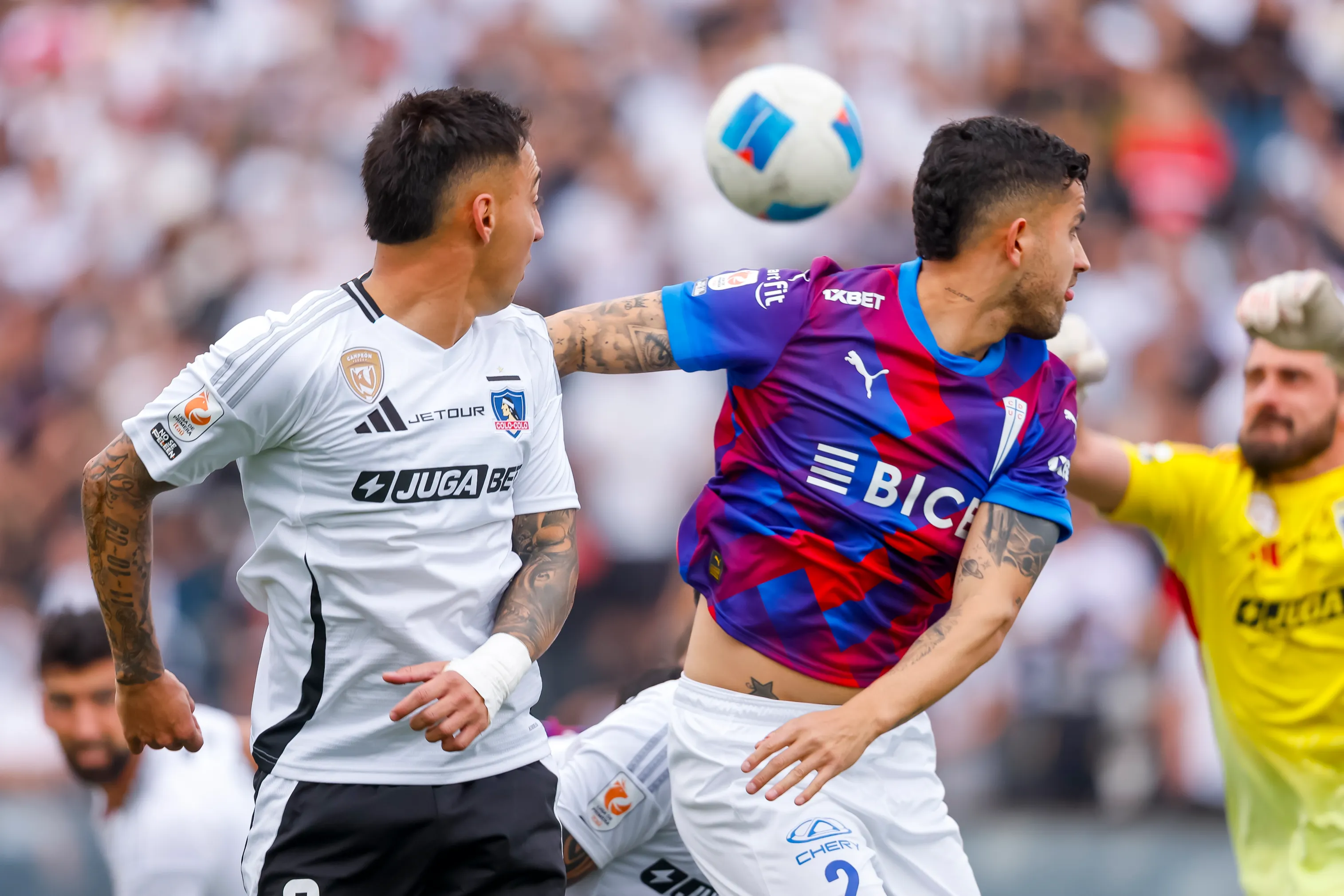 Colo Colo enfrenta este domingo a U. Católica | Photosport