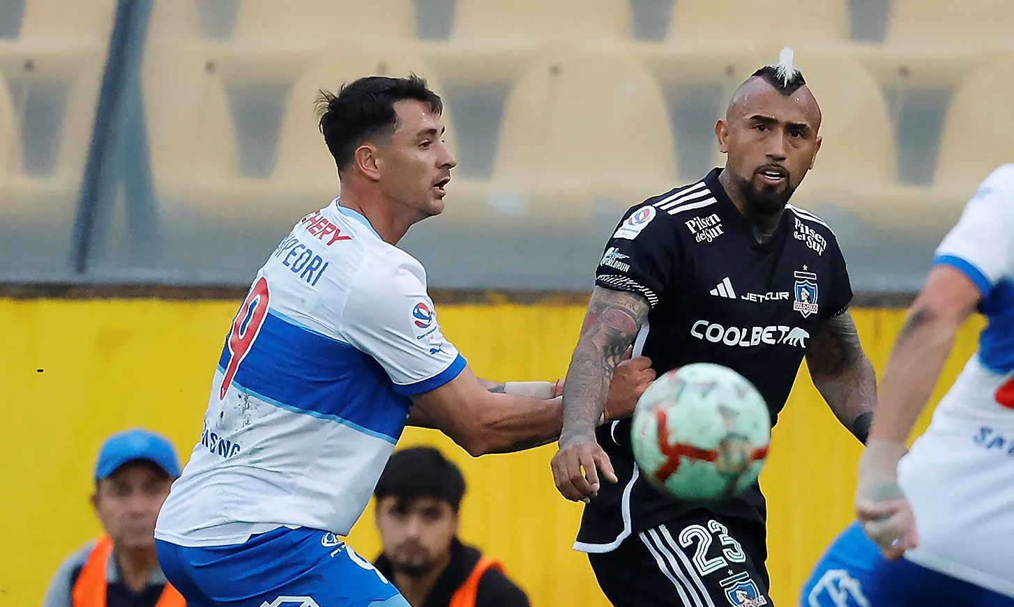 Vidal sabe de las condiciones goleadoras de Zampedri. Foto: Pepe Alvujar/Photosport