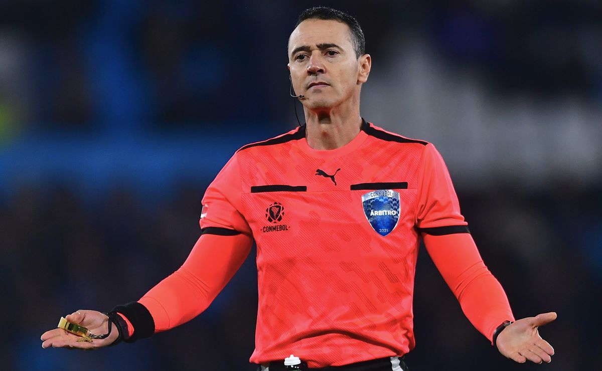 El polémica decisión de Conmebol: Wilmar Roldán arbitrará Boca Juniors vs U Católica