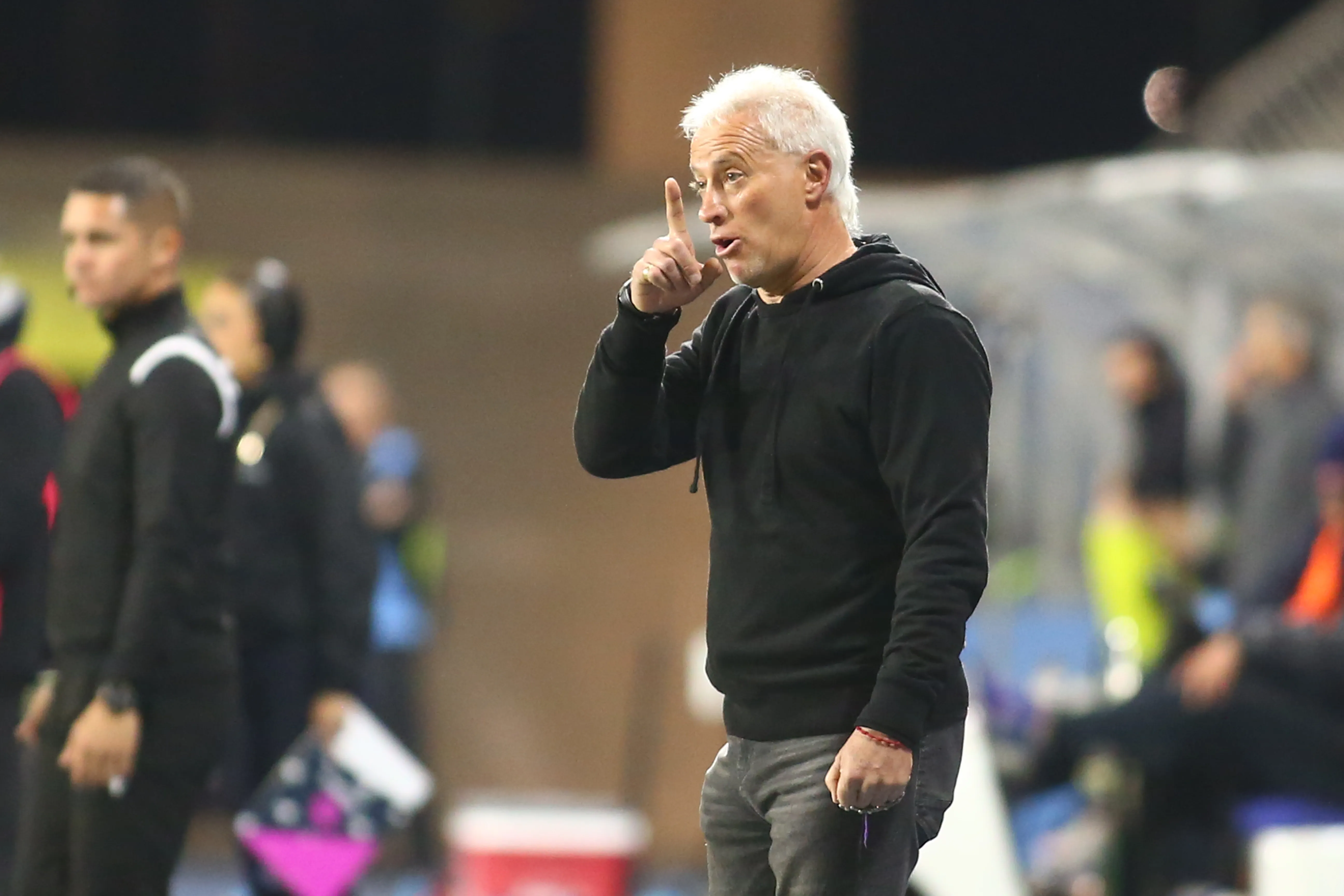 Ivo Basay parece tener la receta para remecer a los planteles. Aunque los resultados marcan mucho. (Alex Diaz/Photosport).