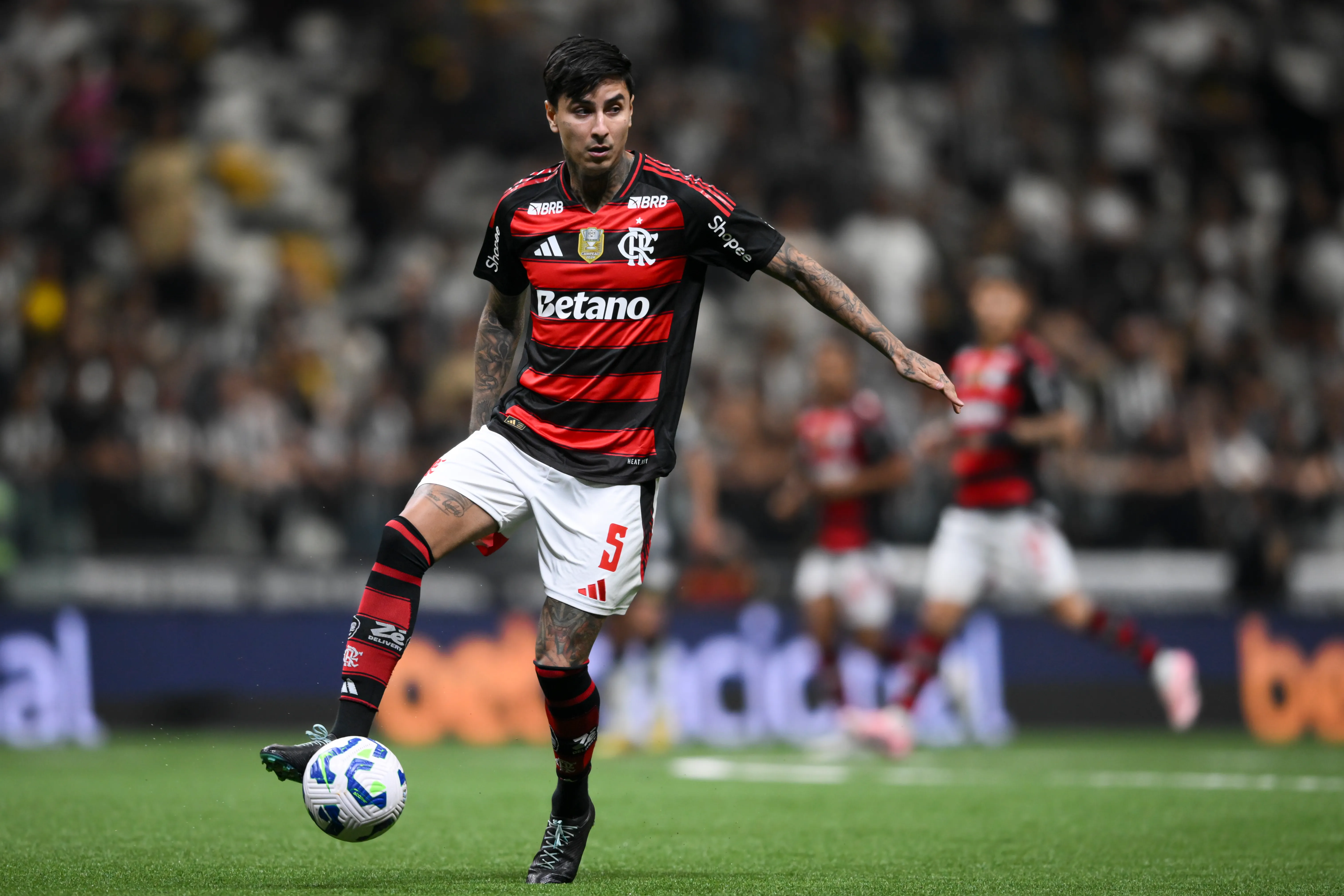 Pulgar despertó el interés de distintos clubes en el extranjero. (Photo by Pedro Vilela/Getty Images)