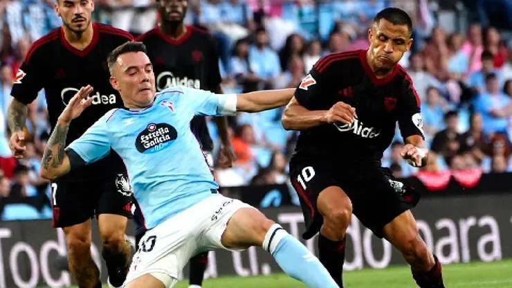 Alexis Sánchez y Gabriel Suazo fueron titulares en la visita de Sevilla al Celta de Vigo.