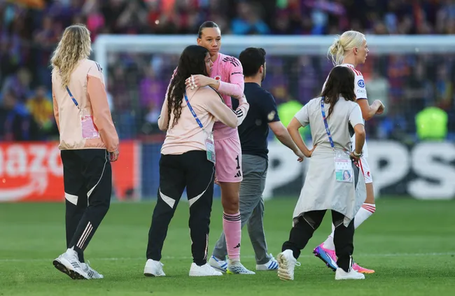 Christiane Endler poco pudo hacer ante el poderío ofensivo de Barcelona en esta final de UEFA Champions League Femenina. | Foto: Getty Images.