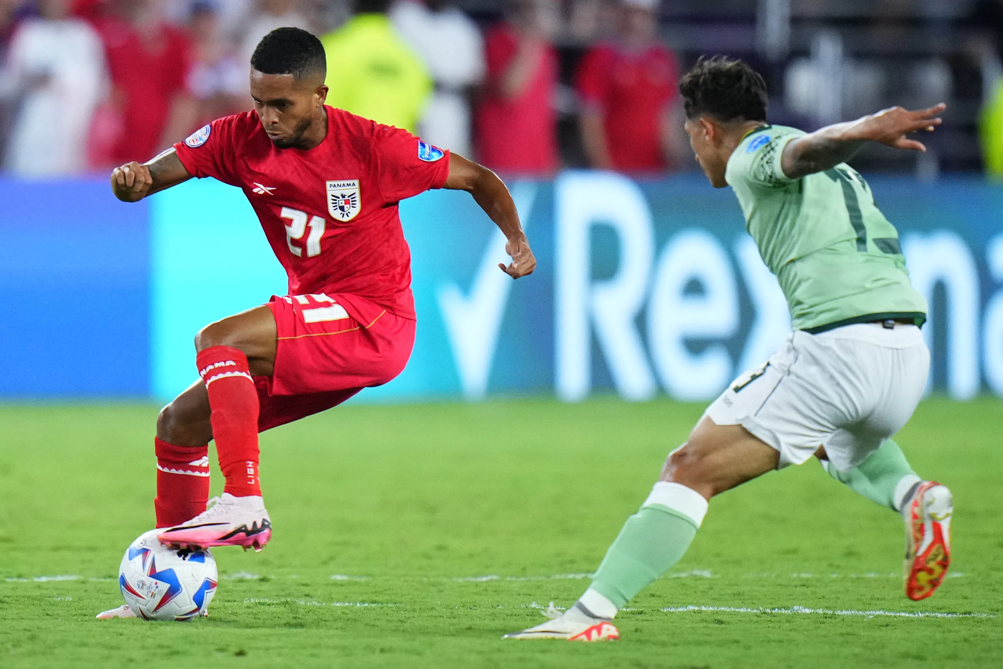 César Yanis en acción por la selección de Panamá: tiene 53 partidos internacionales y cinco goles. (Rich Storry/Getty Images).