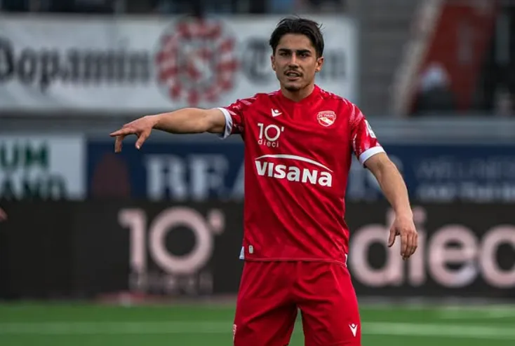 Nils Reichmuth en acción por el FC Thun. (Instagram).