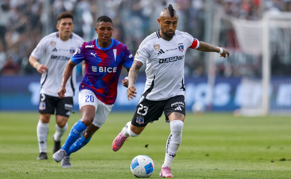 Con tres relatores para el clásico 189: La alternativas para ver Universidad Católica vs Colo Colo