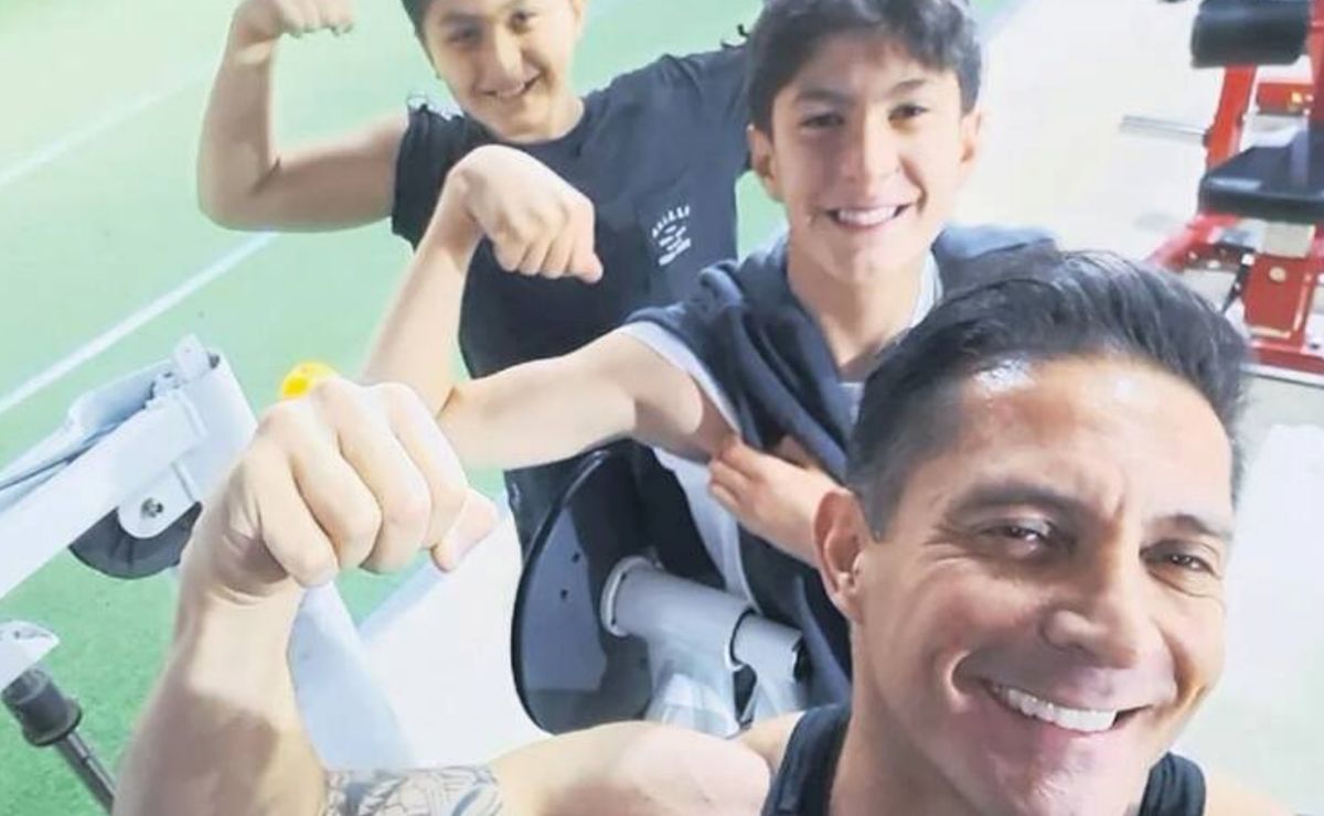 Patricio Laguna Jr. debuta en las juveniles de Colo Colo: papás están chochos