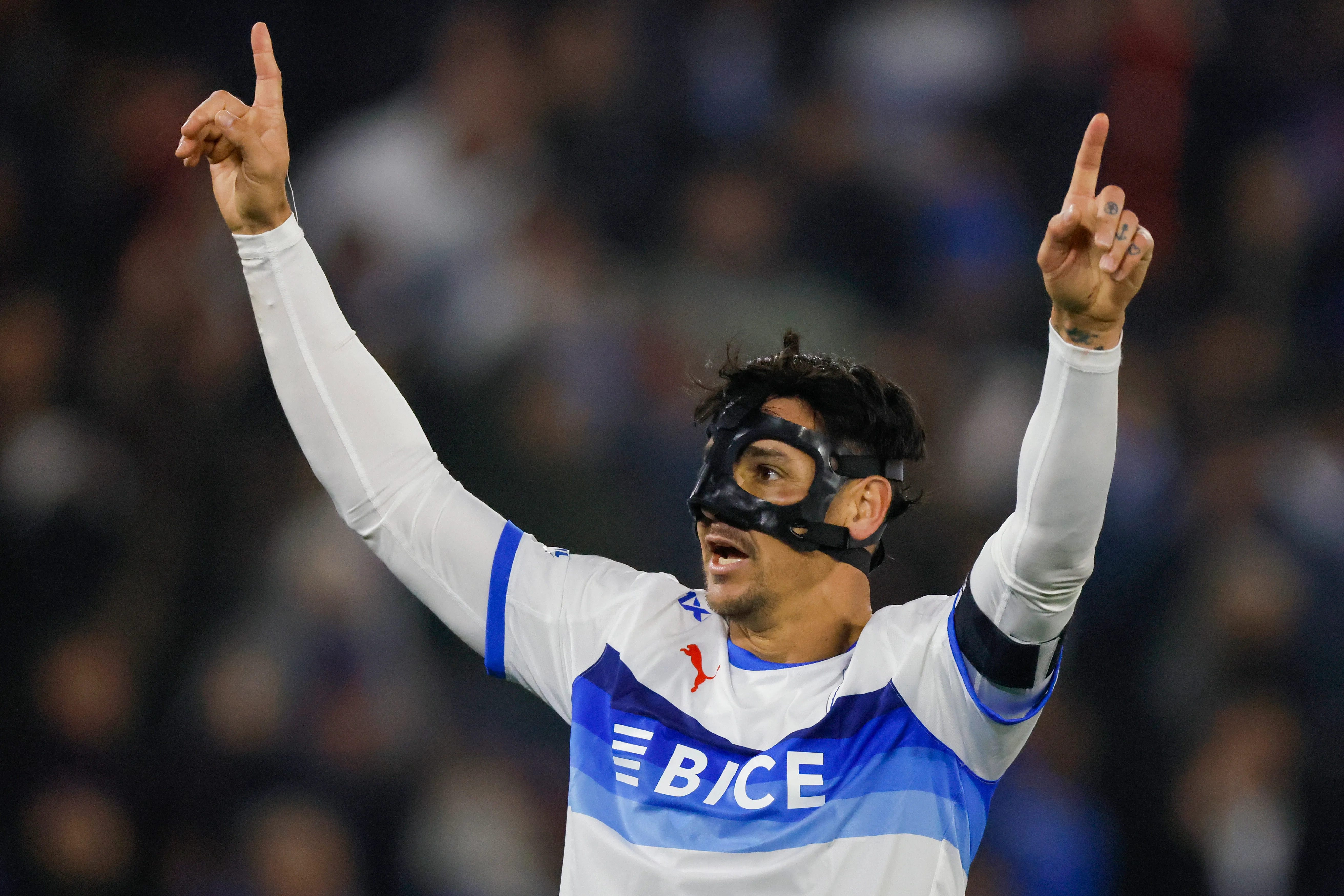 El Toro enmascarado no va de titular contra Colo Colo | Photosport
