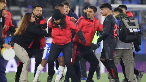 Empujones y golpes fueron protagonistas tras el partido.