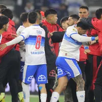 Gonzalo Jara avisa que caliente final del clásico deja 4 expulsados