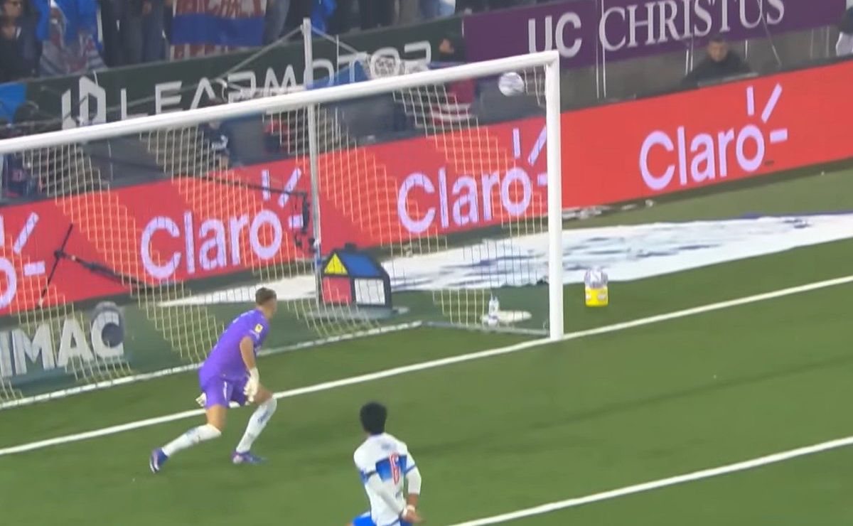 “No quiso tirarla ahí”: ídolo de Católica dice que golazo al ángulo de Javier Correa fue un zapallazo