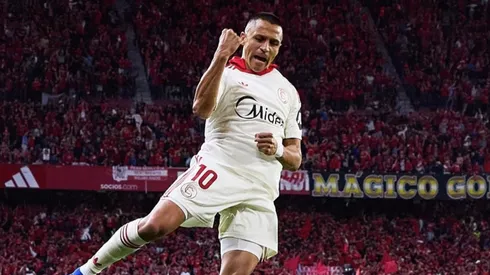 Alexis Sánchez se gana el respaldo de los hinchas del Sevilla.