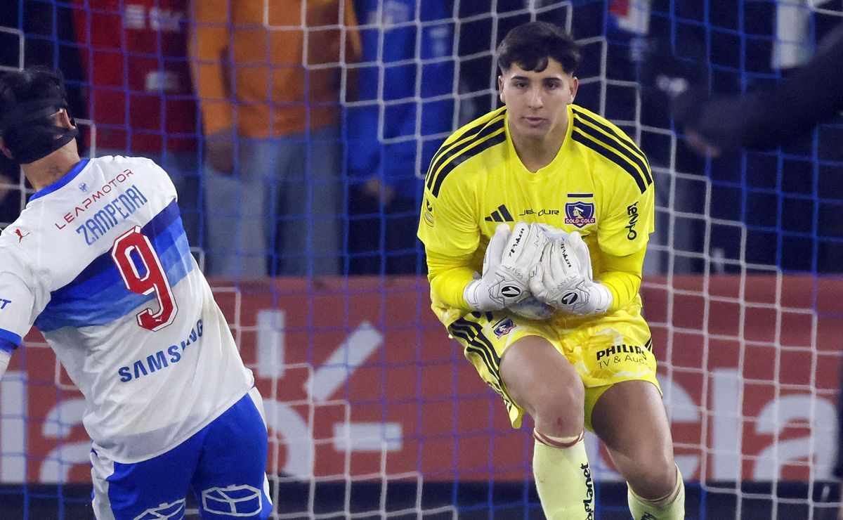 Formador de Claudio Bravo reacciona al debut de Gabriel Maureira en clásicos con Colo Colo