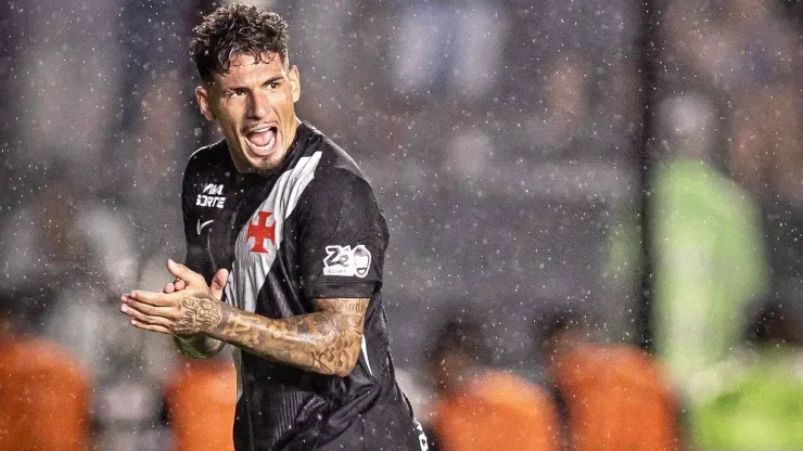 Alan Saldivia vive su peor momento en Vasco da Gama.