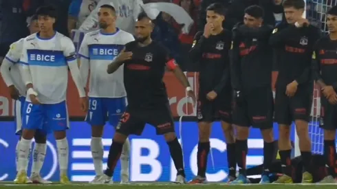 Arturo Vidal le infla el corazón a los hinchas de Colo Colo.
