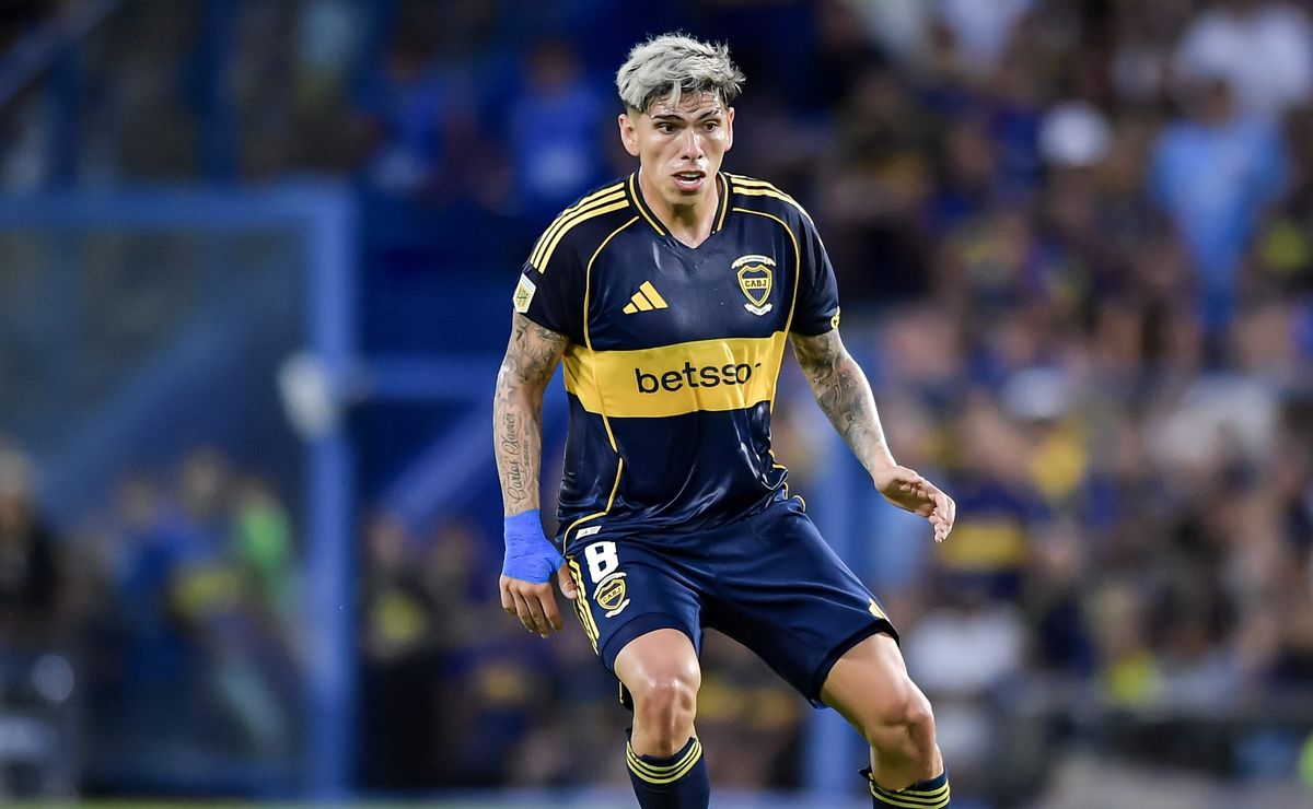 Para final ante Universidad Católica: Carlos Palacios sería la gran novedad de Boca Juniors