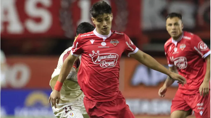 Ñublense pierde a Giovanny Ávalos por una grave lesión