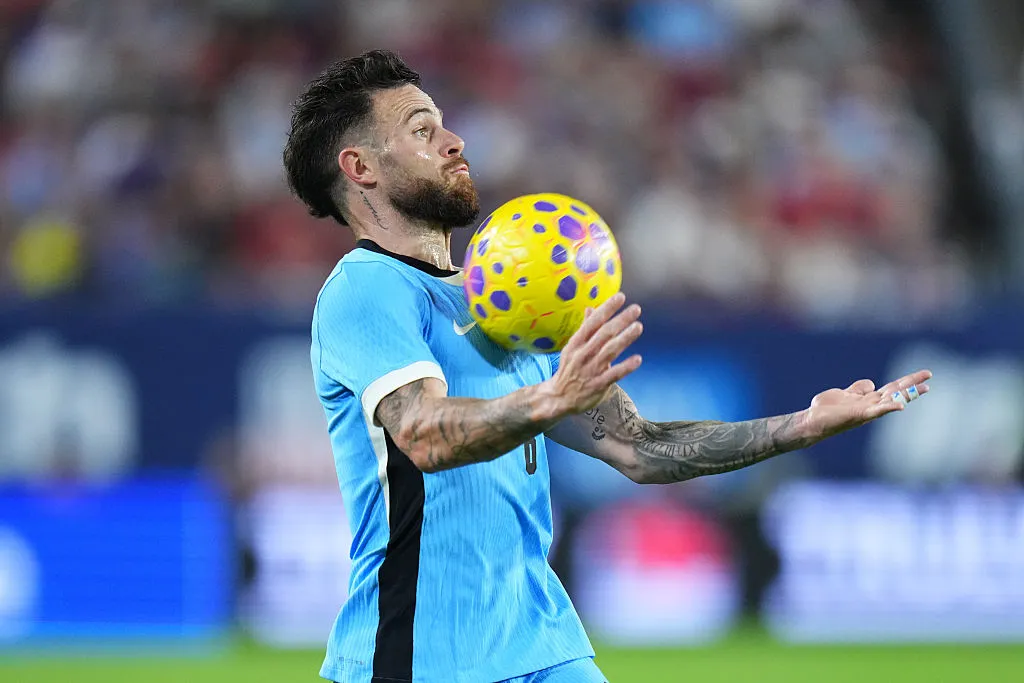 Nahitan Nández se pierde el Mundial. (Photo by Rich Storry/Getty Images)