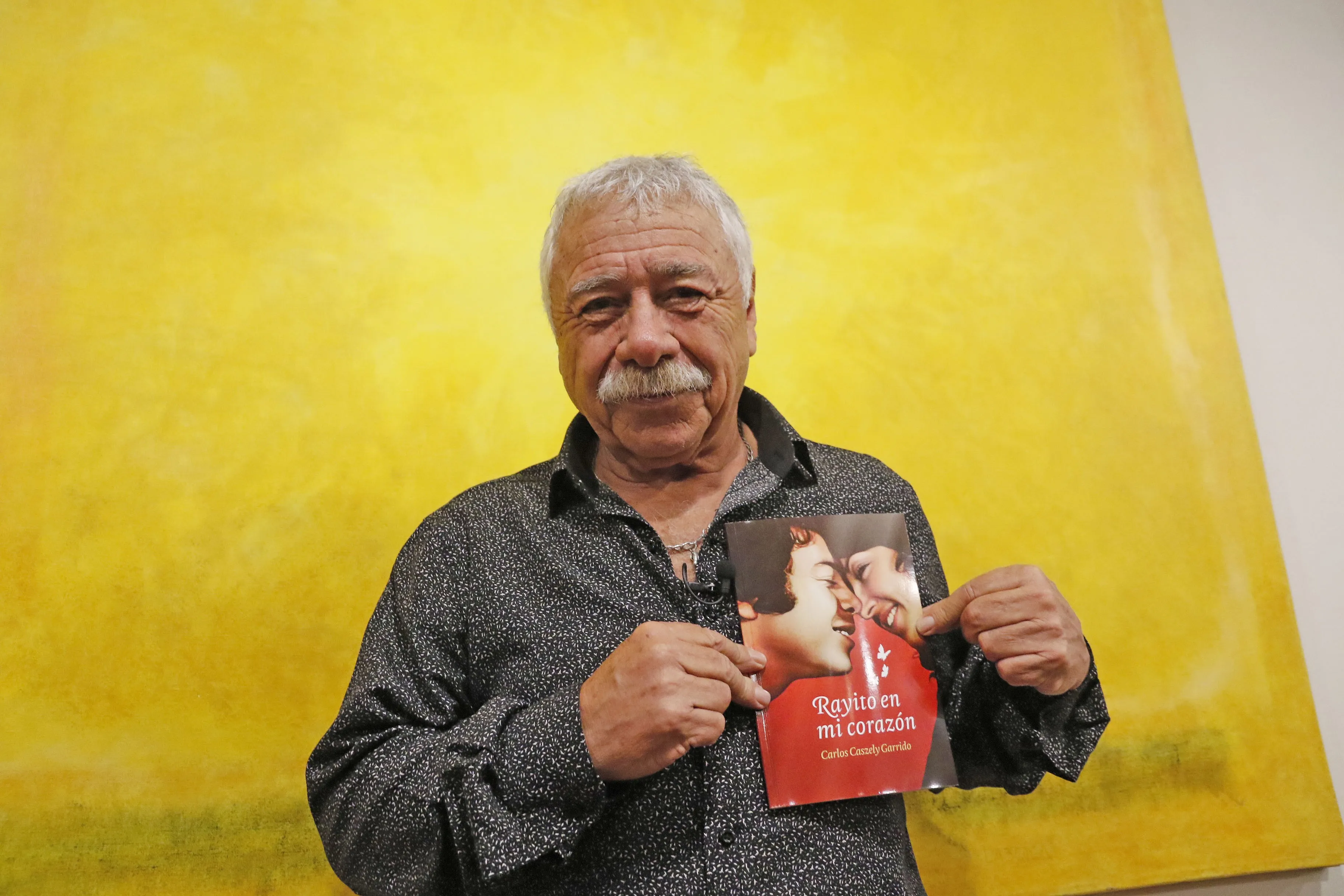 Carlos Caszely escribió un libro de poemas a su esposa tras su fallecimiento