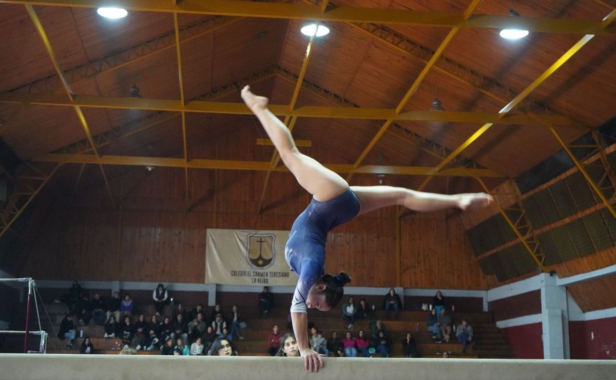 Es doble campeona nacional de gimnasia artística y sueña con dirigir en TV: “Me gustaría difundir el deporte”