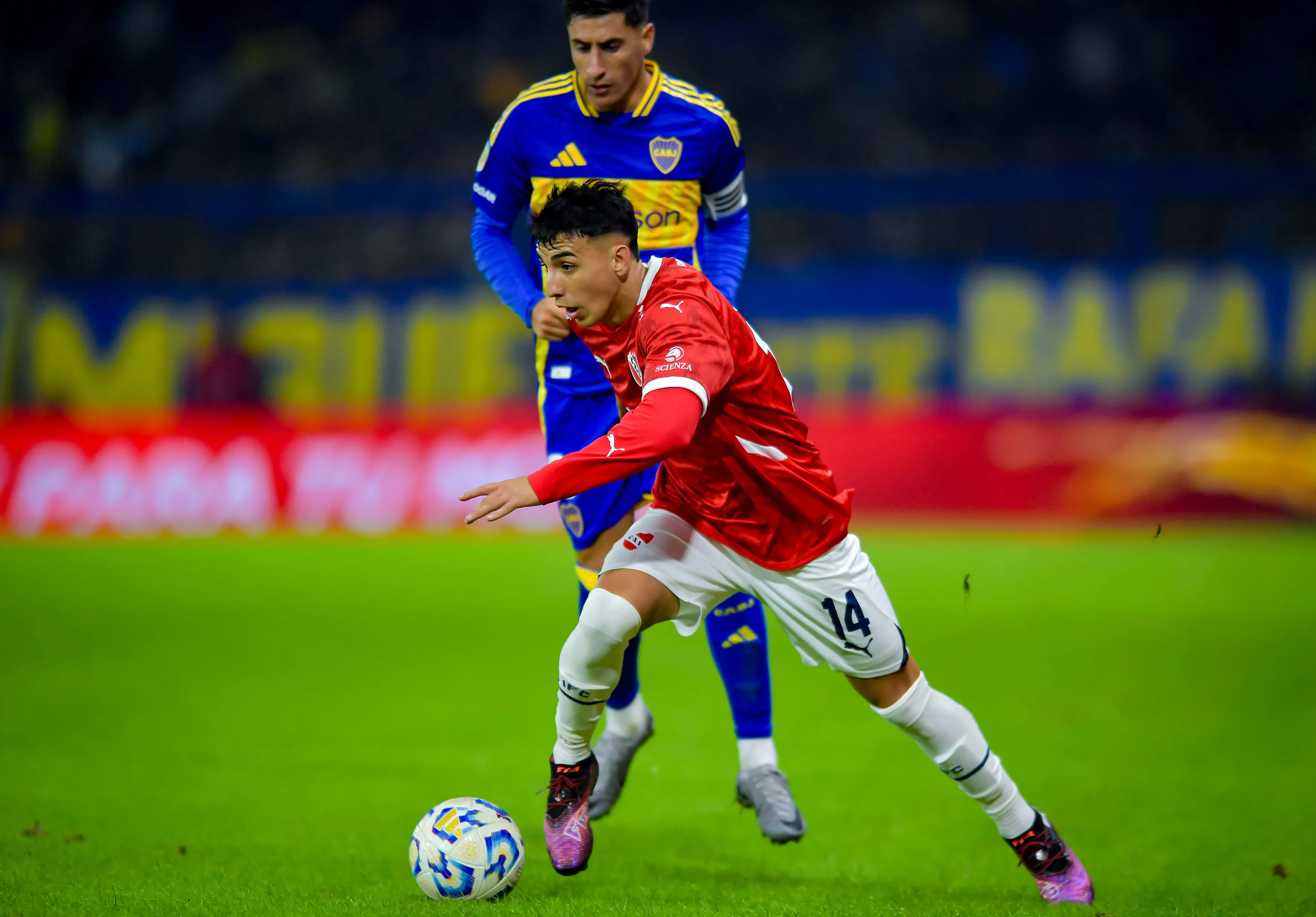 Lautaro Millán puede dejar Independiente para irse a Talleres luego de la gira con Chle. Foto: Getty Images.