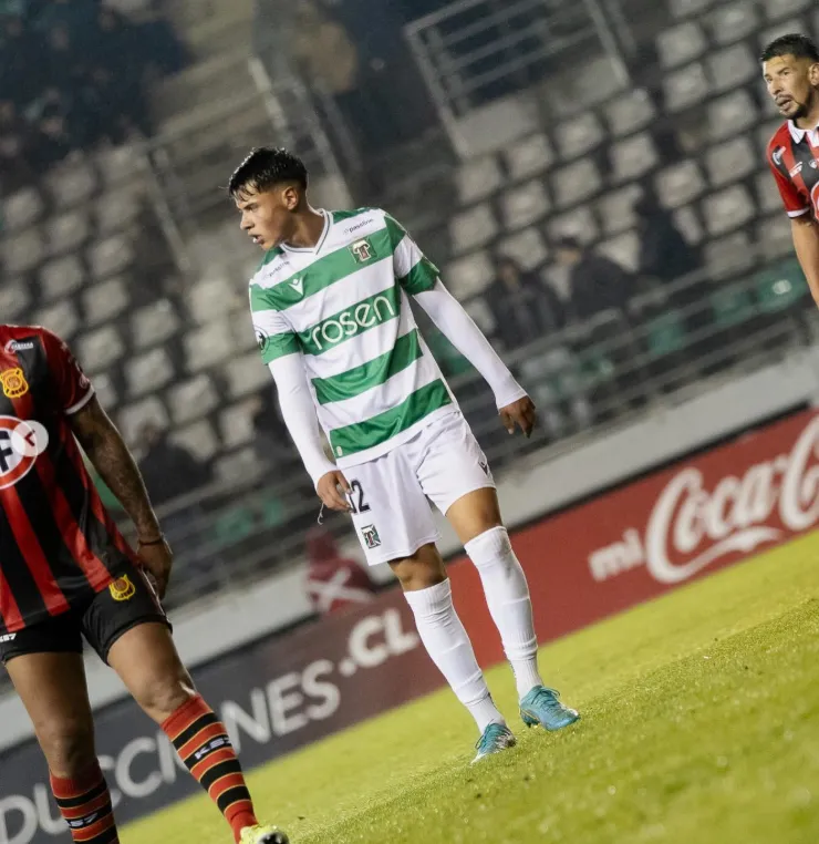 Cristian Rocha en acción ante Rangers de Talca. (Foto: Deportes Temuco).