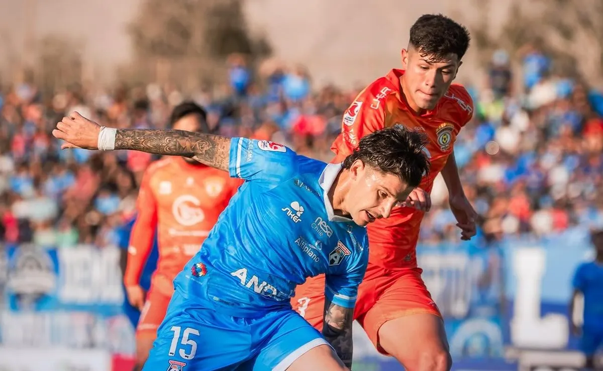 Club de fútbol chileno lanza camiseta en homenaje al Ejército Club de fútbol chileno lanza camiseta en homenaje al Ejército