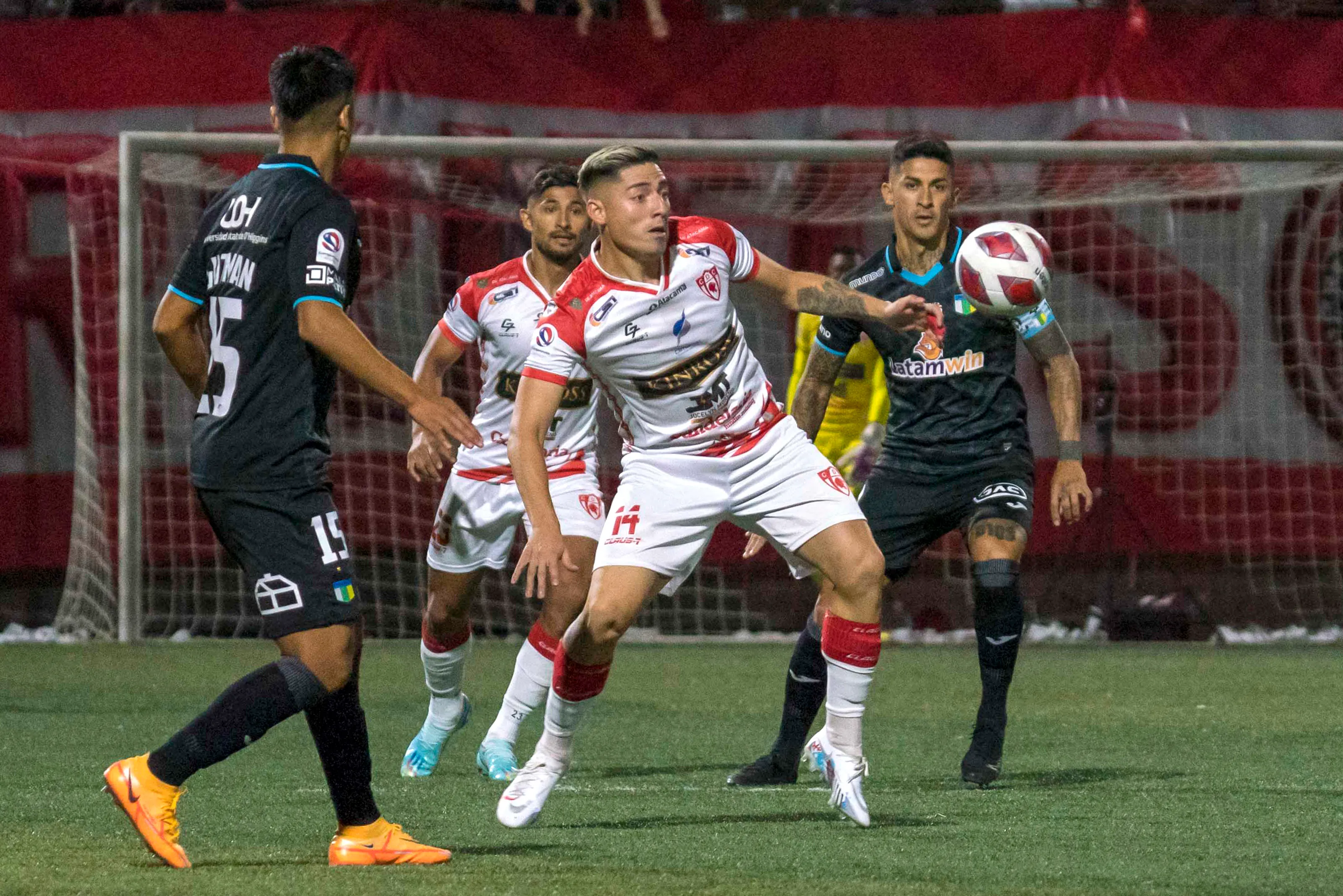 Iván Rozas sería el primer refuerzo de Rangers para el segundo semestre.