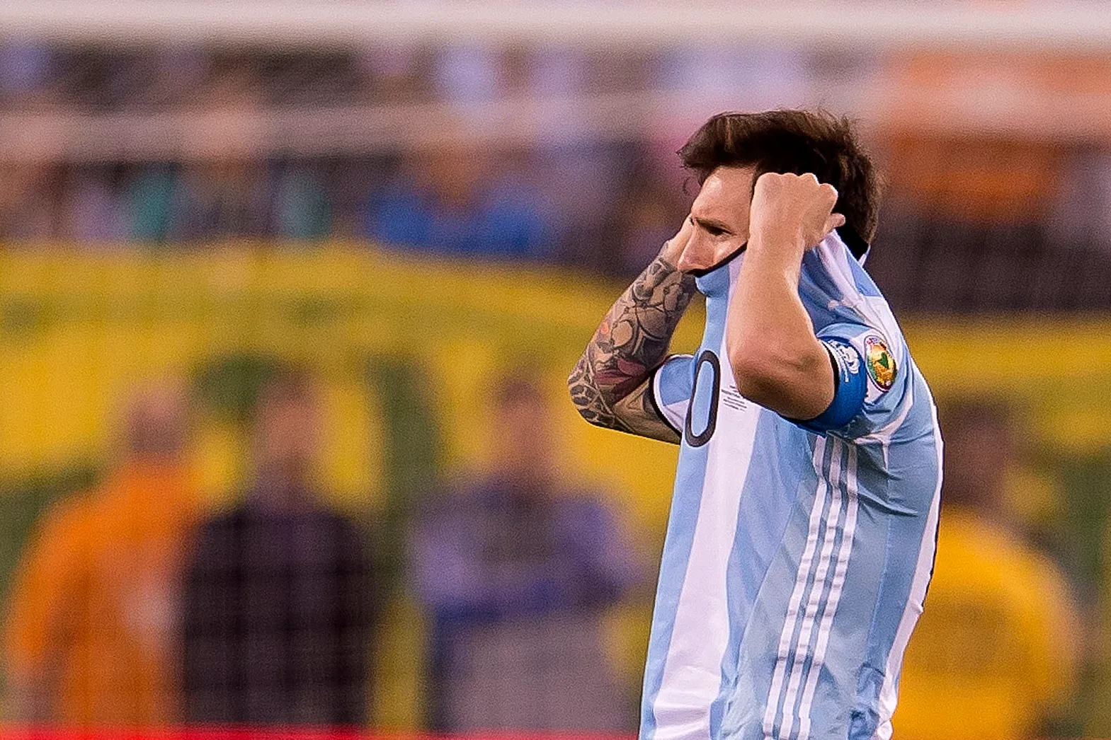 Lionel Messi terminó así después de la Copa América del Centenario. (Mexsport/Photosport).